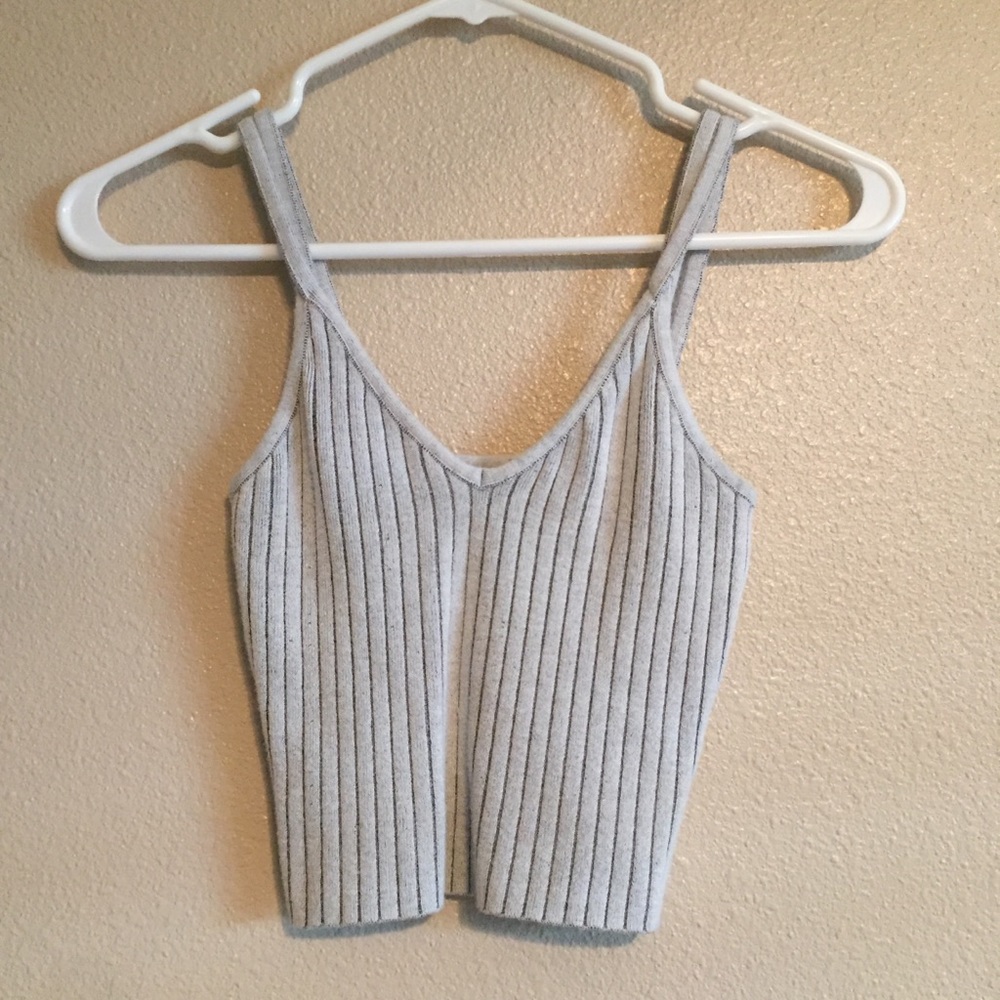 Gray knit ribbed crop top
